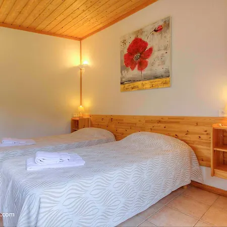 Chez Bernard Et Brigitte Labbe Oda ve Kahvaltı 3*